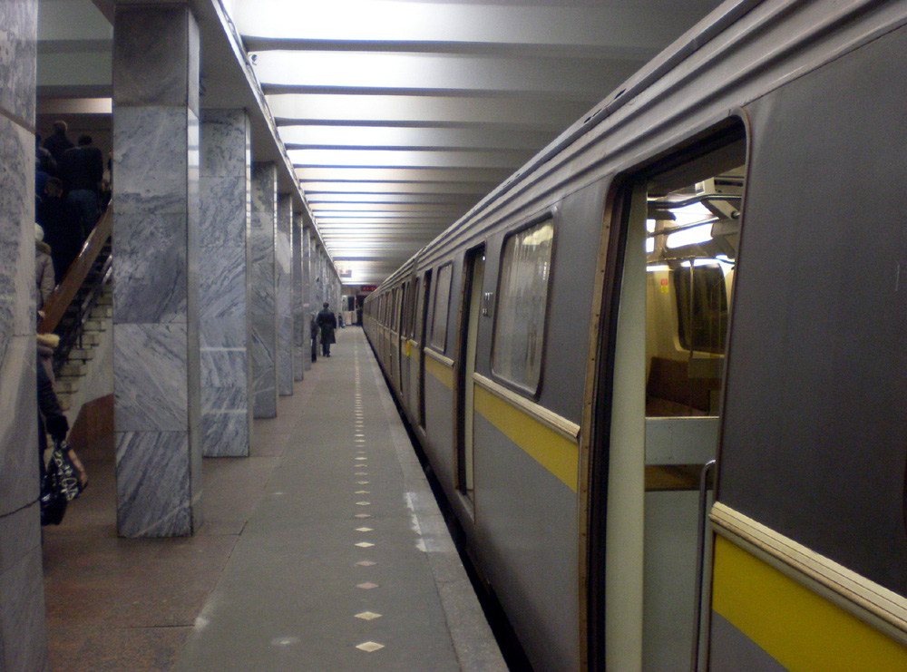 Москва — Метрополитен — [11А] Каховская линия; Москва — Метрополитен — Подвижной состав — 81-720/721 «Яуза» и модификации