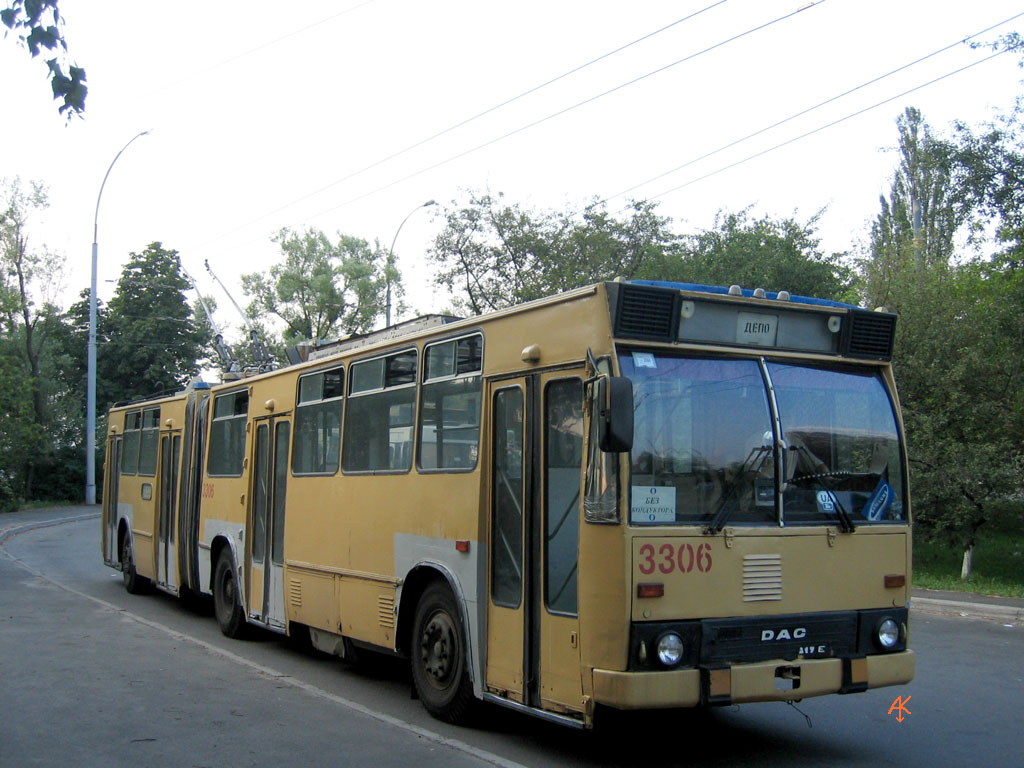 Киев, DAC 217E № 3306