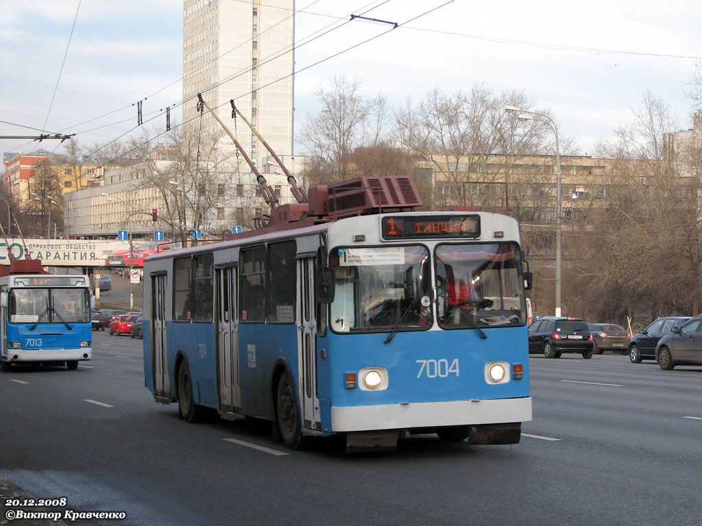 Москва, Нижтролл (ЗиУ-682Г) № 7004