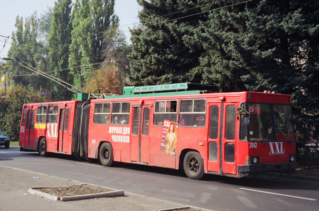 Днепр, ЮМЗ Т1 № 2042