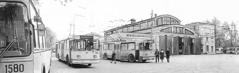 Saint-Petersburg, ZiU-682V № 1592; Saint-Petersburg — Historical trolleybus photos