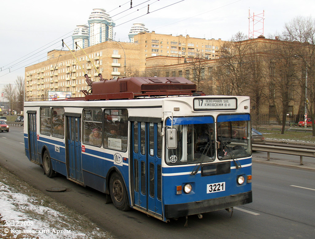 Москва, ЗиУ-682ГМ1 (с широкой передней дверью) № 3221