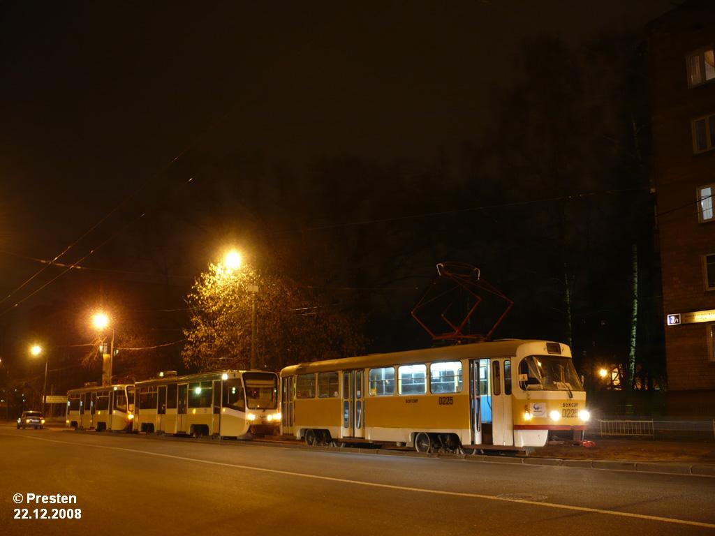 Москва, Tatra T3SU № 0225