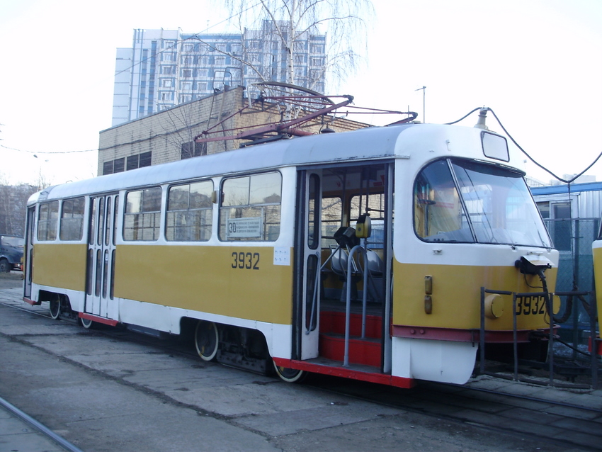 Москва, Tatra T3SU № 3932