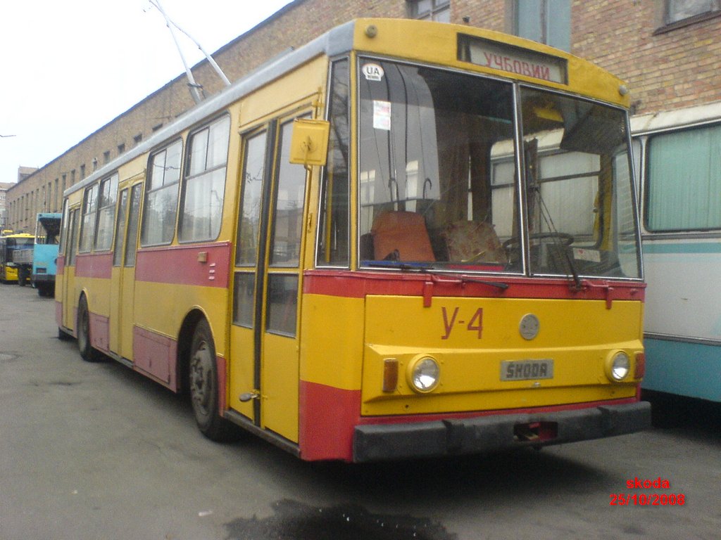 Kyjev, Škoda 14Tr02 č. У-4