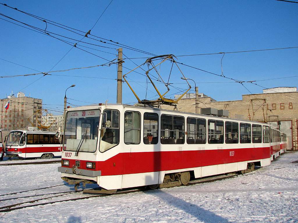 Самара, 71-402 № 1037; Самара — Презентация новых трамвайных вагонов 71-405 (23 декабря 2008 г.); Самара — Северное трамвайное депо