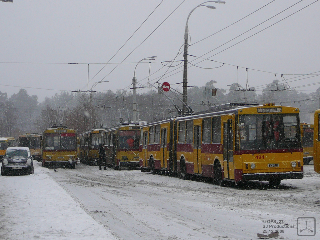 Киев, Škoda 15Tr03/6 № 484