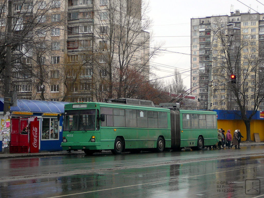 Киев, Киев-12.03 № 4032