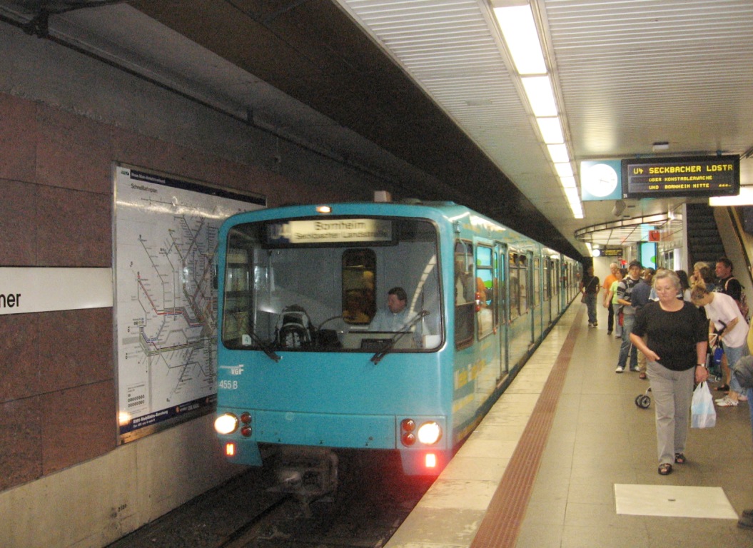 Франкфурт-на-Майне — U-Bahn — Разные фотографии