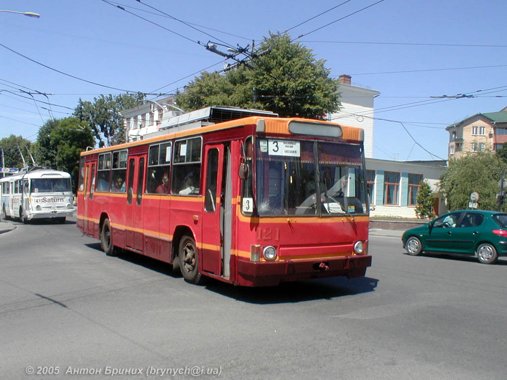 Ровно, ЮМЗ Т2 № 121