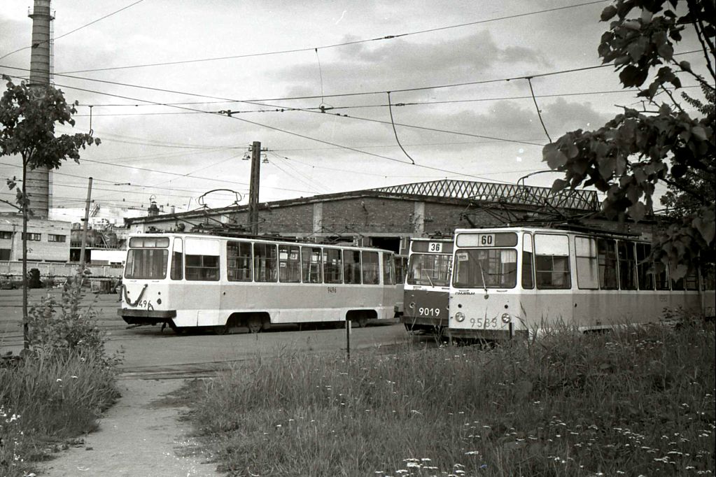 Санкт-Петербург, ЛМ-68М № 9496; Санкт-Петербург, ЛВС-86К № 9019; Санкт-Петербург, ЛМ-68М № 9585