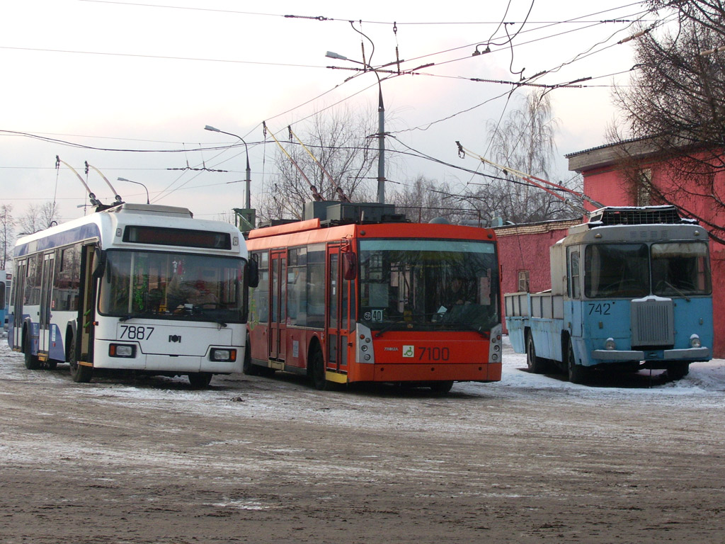 Москва, БКМ 321 № 7887; Москва, КТГ-2 № 742