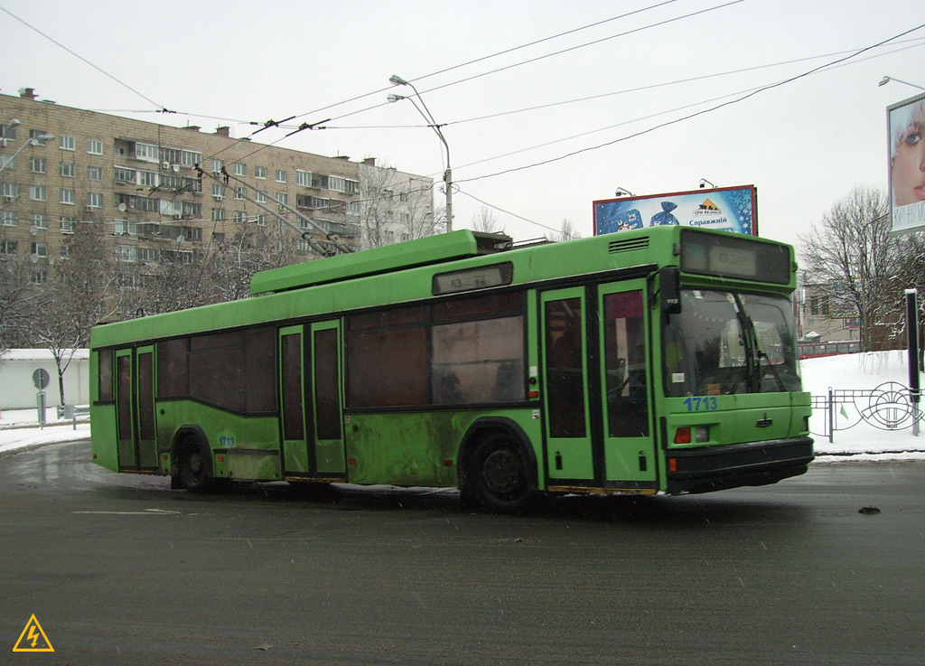 Киев, МАЗ-103Т № 1713