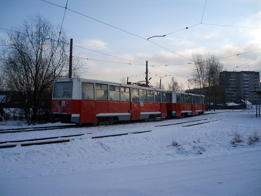 Nizhniy Tagil, 71-605 (KTM-5M3) č. 87