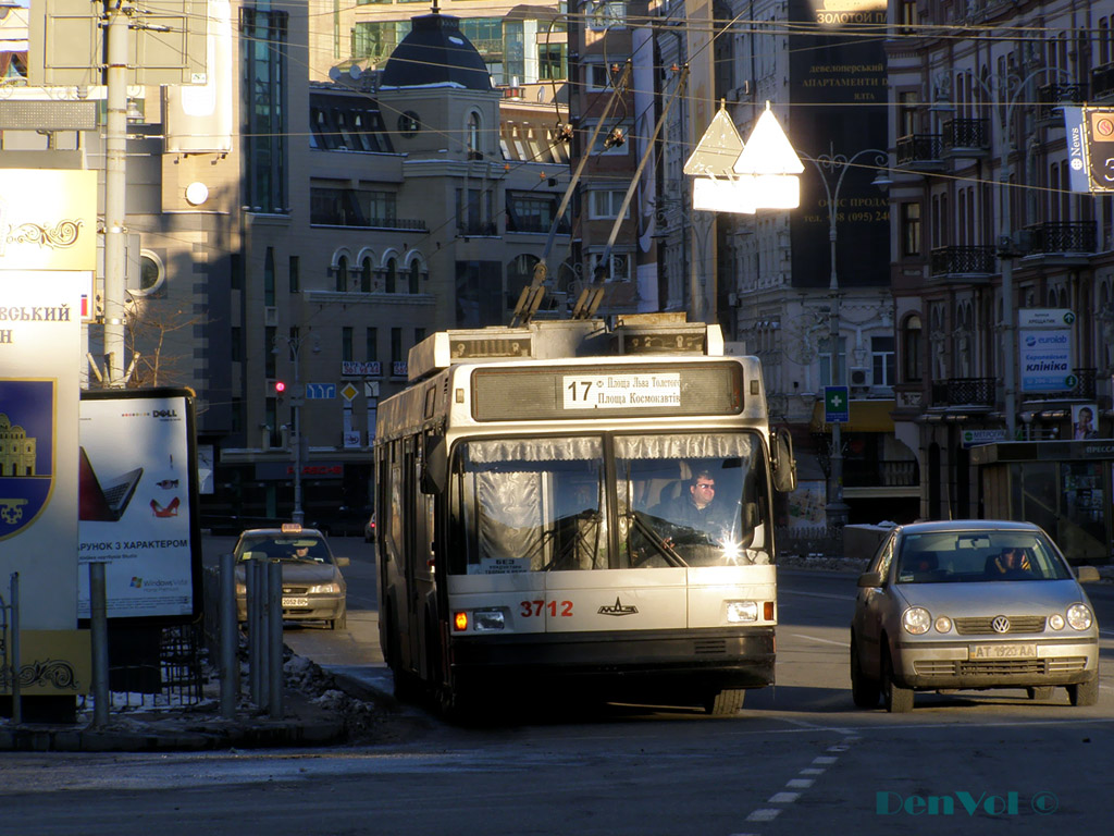 Kiev, MAZ-103T Nr. 3712