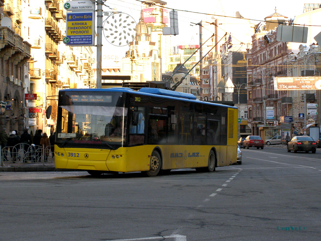 Kiev, LAZ E183D1 Nr. 3912