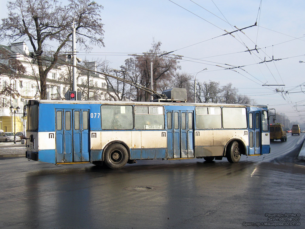Брест, ЗиУ-682В № 077