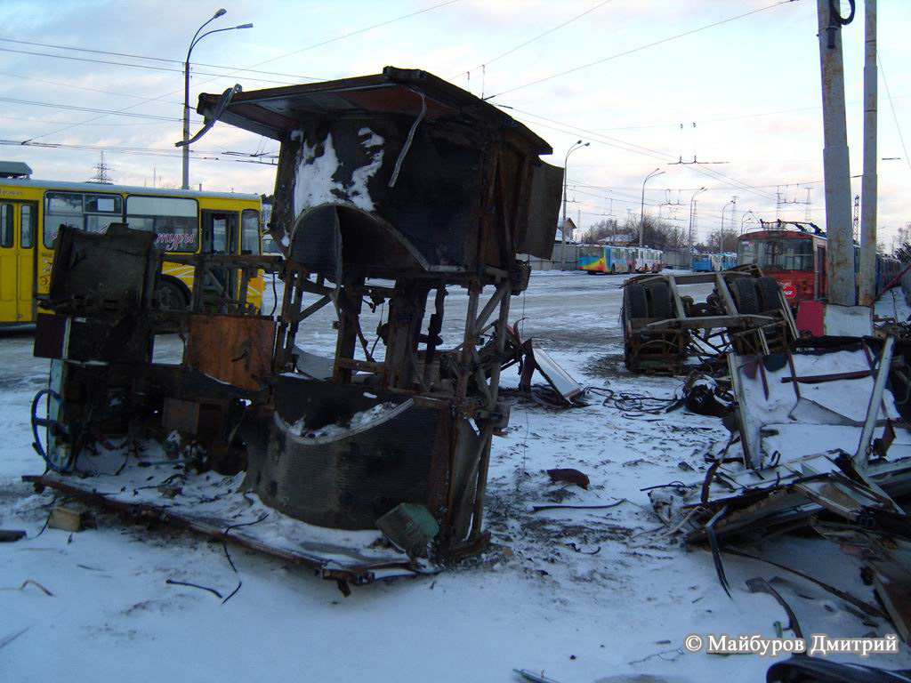 Екатеринбург, ЗиУ-683В01 № 302