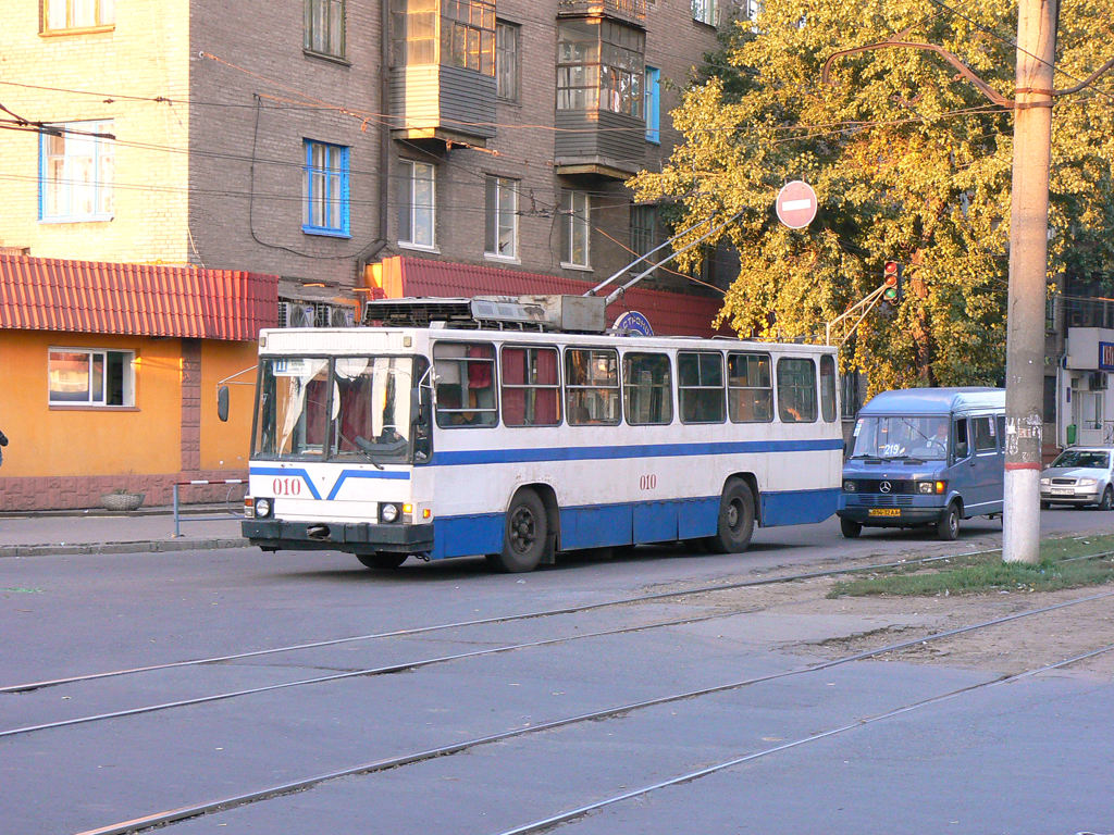 Крывы Рог, ЮМЗ Т1Р (Т2П) № 010