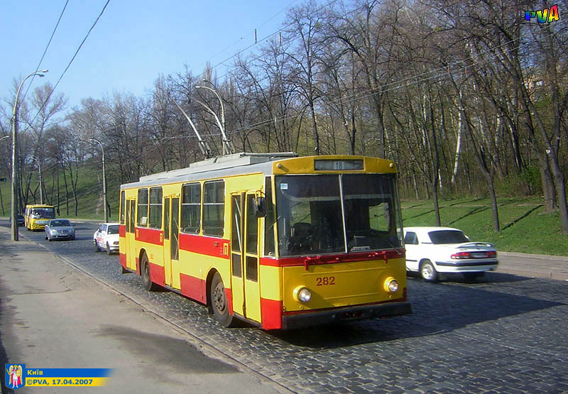 Киев, Škoda 14Tr02 № 282