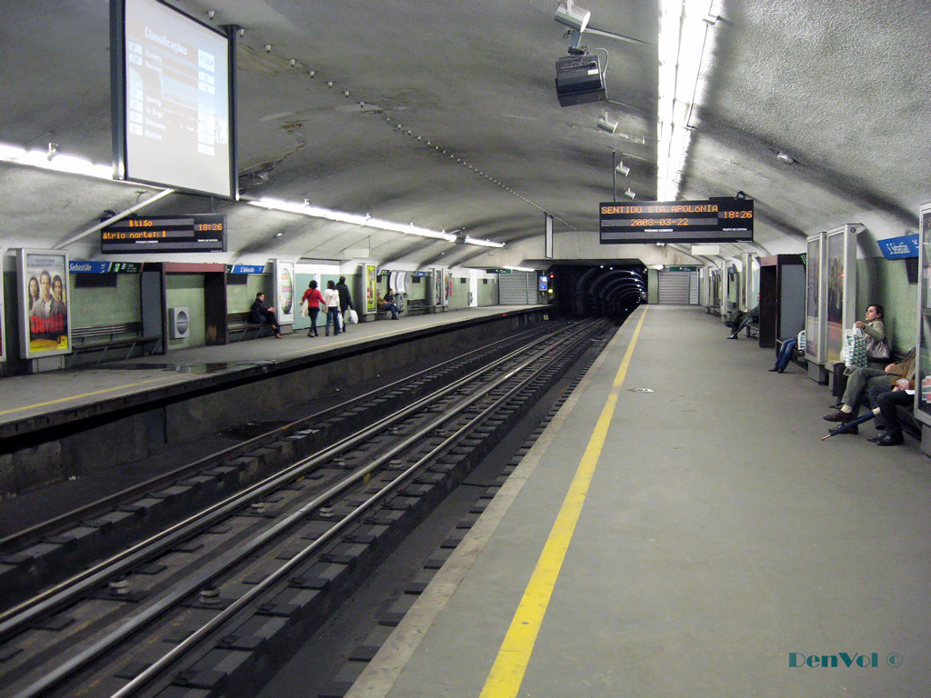Лиссабон — Metro — Linha Azul