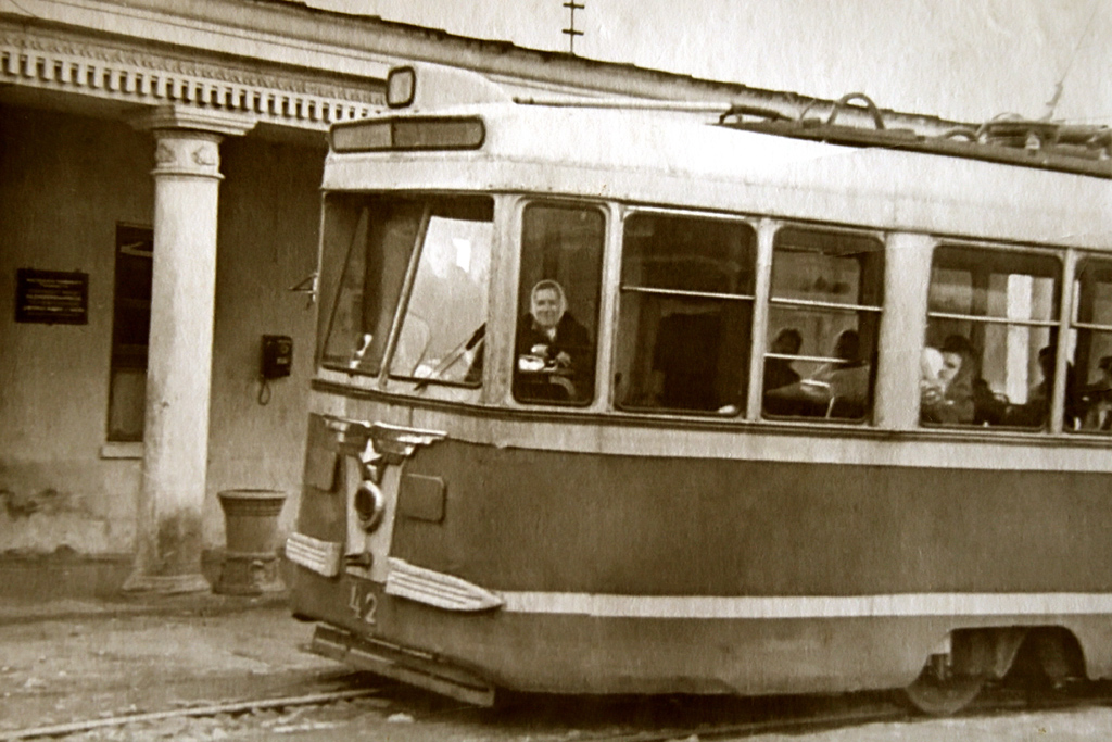 Орёл, КТМ-2 № 42; Орёл — Исторические фотографии [1946-1991]; Орёл — Работники электротранспорта