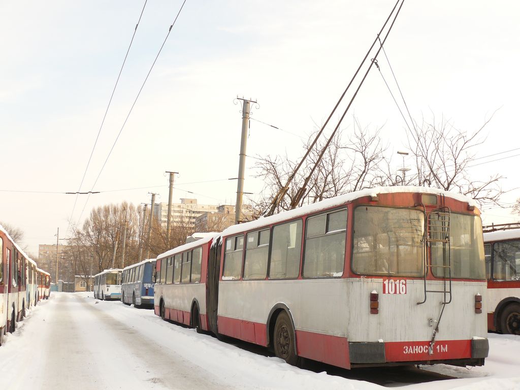 Днепр, ЗиУ-683В01 № 1016