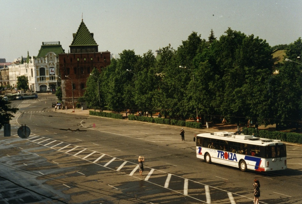 Новосибирск, ЗиУ-52642 № 3286; Нижний Новгород — Троллейбусы без номеров