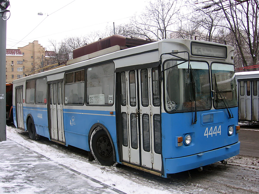 Москва, ЗиУ-682ГМ1 (с широкой передней дверью) № 4444
