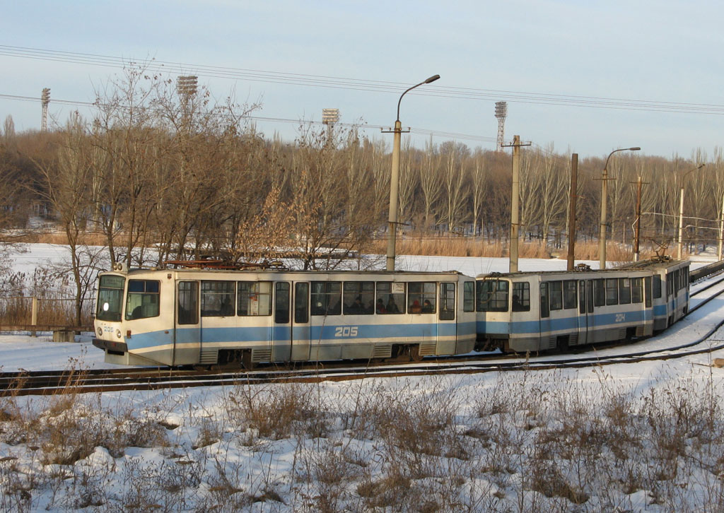 Кривой Рог, 71-611 № 205