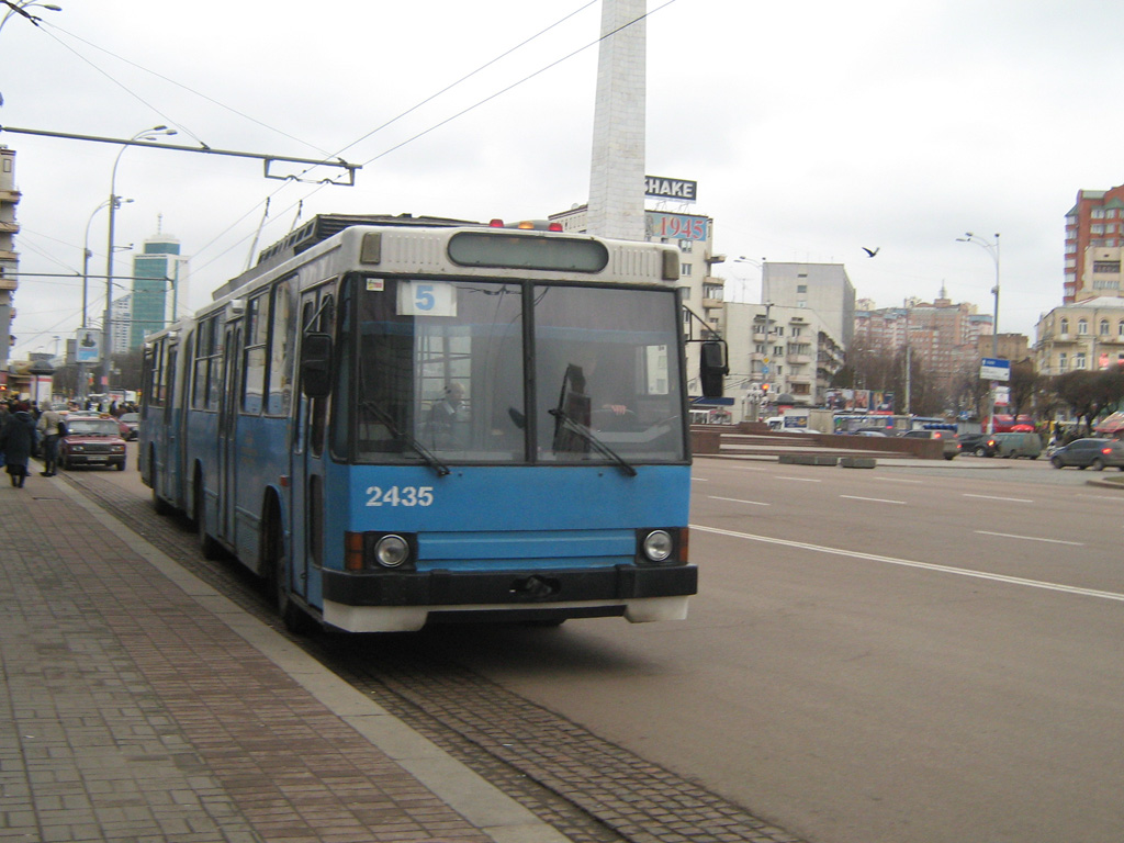 Kyiv, YMZ T1 № 2435