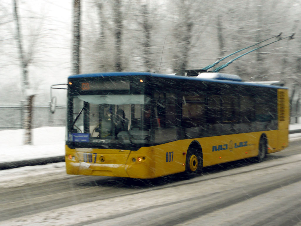 Zaporižžia, LAZ E183D1 č. 007