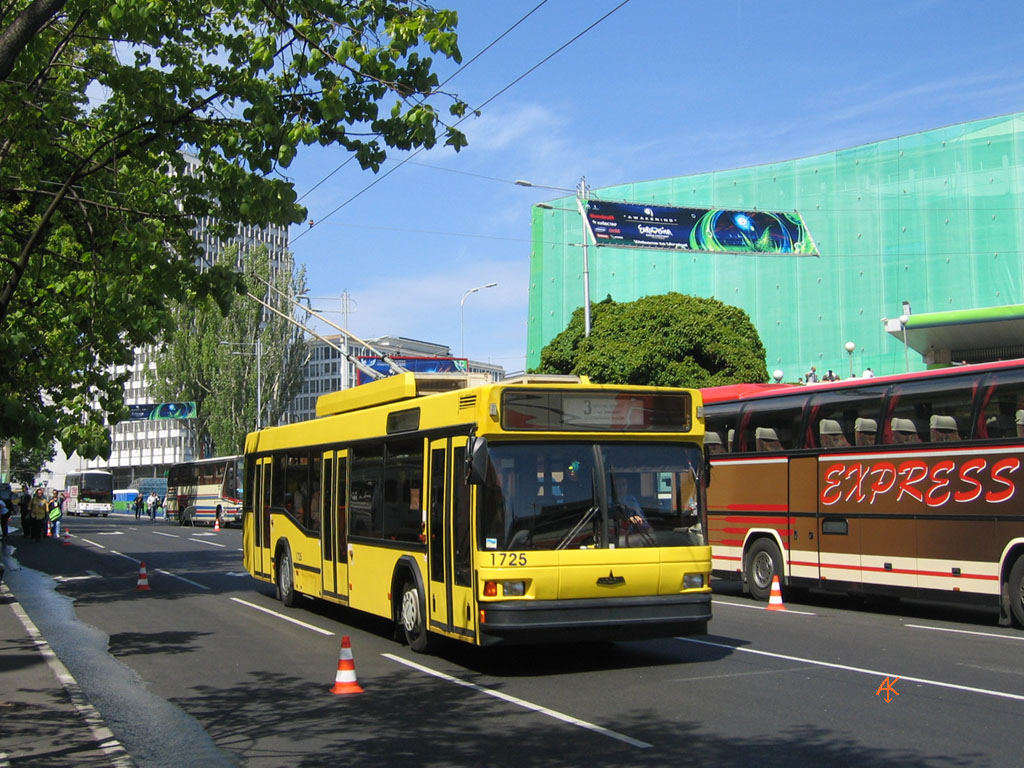 Киев, МАЗ-103Т № 1725