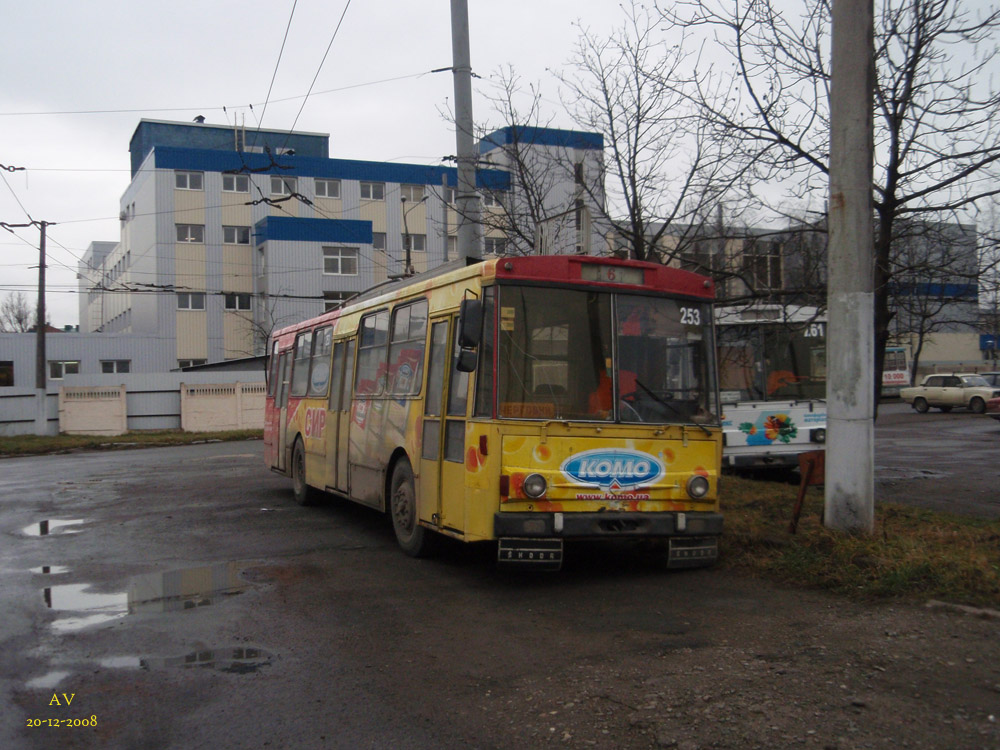 Čerņivci, Škoda 14Tr02 № 253