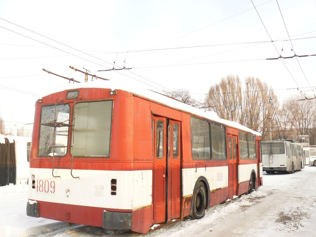 Днепр, ЗиУ-682В [В00] № 1809