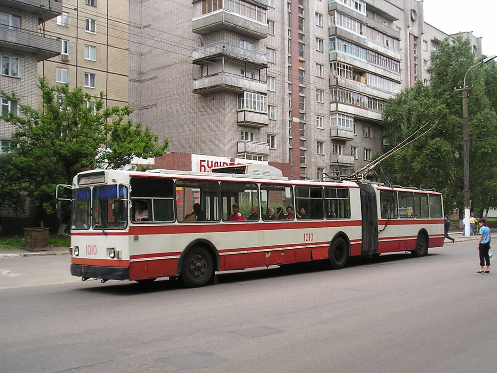 Dnyepro, ZiU-683V01 — 1010