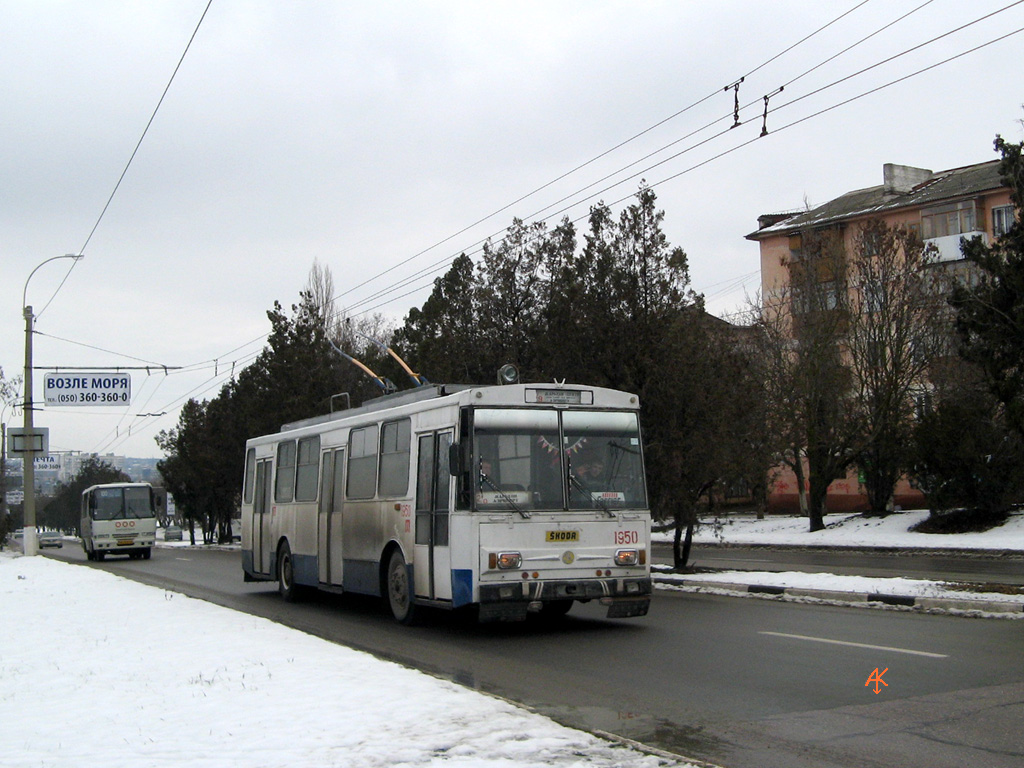 Крымский троллейбус, Škoda 14Tr06 № 1950