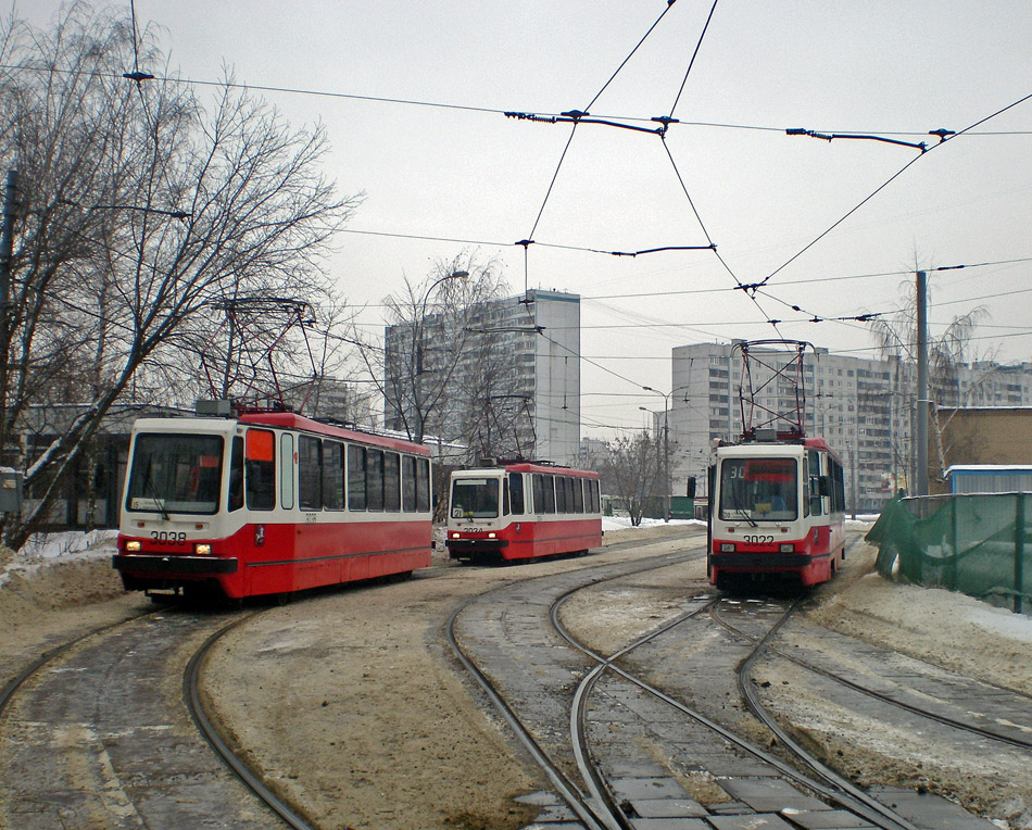 Москва, 71-134А (ЛМ-99АЭ) № 3038; Москва, 71-134А (ЛМ-99АЭ) № 3022; Москва — Конечные станции и кольца