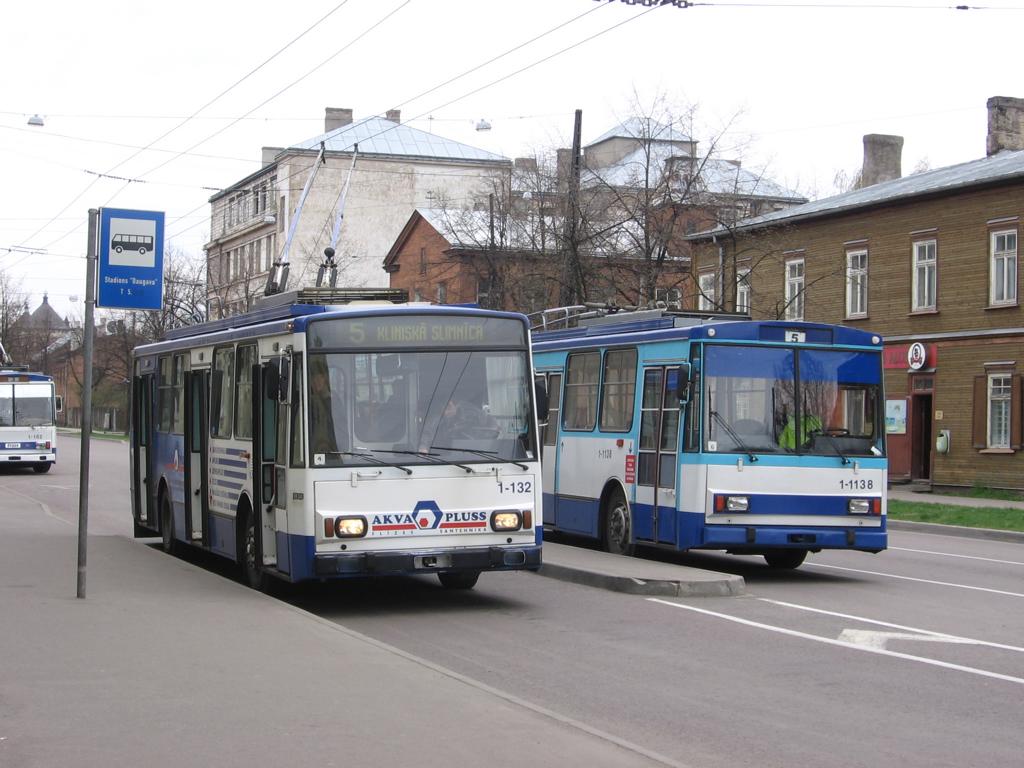 Рига, Škoda 14Tr13/6M № 1-132; Рига, Škoda 14Tr02 № 1-1138