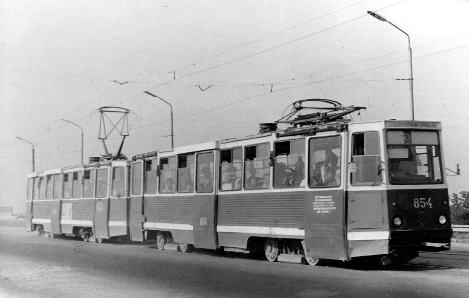 Грозный, 71-605 (КТМ-5М3) № 854; Грозный — Старые фотографии