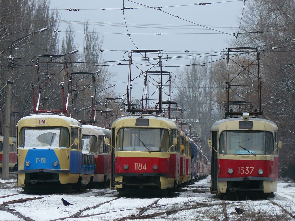Днепр, Tatra T3SU (двухдверная) № Г-51; Днепр, Tatra T3SU № 1184; Днепр, Tatra T3SU № 1337