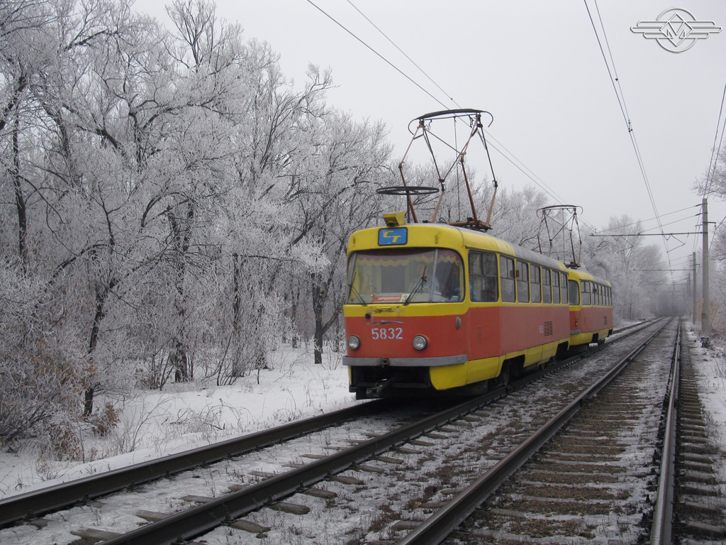 Волгоград, Tatra T3SU № 5832; Волгоград, Tatra T3SU № 5833