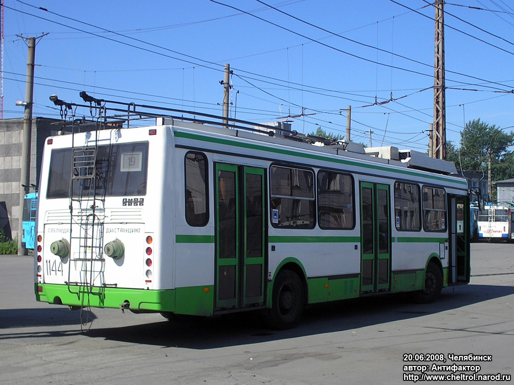 Челябинск, ЛиАЗ-5280 (ВЗТМ) № 1144