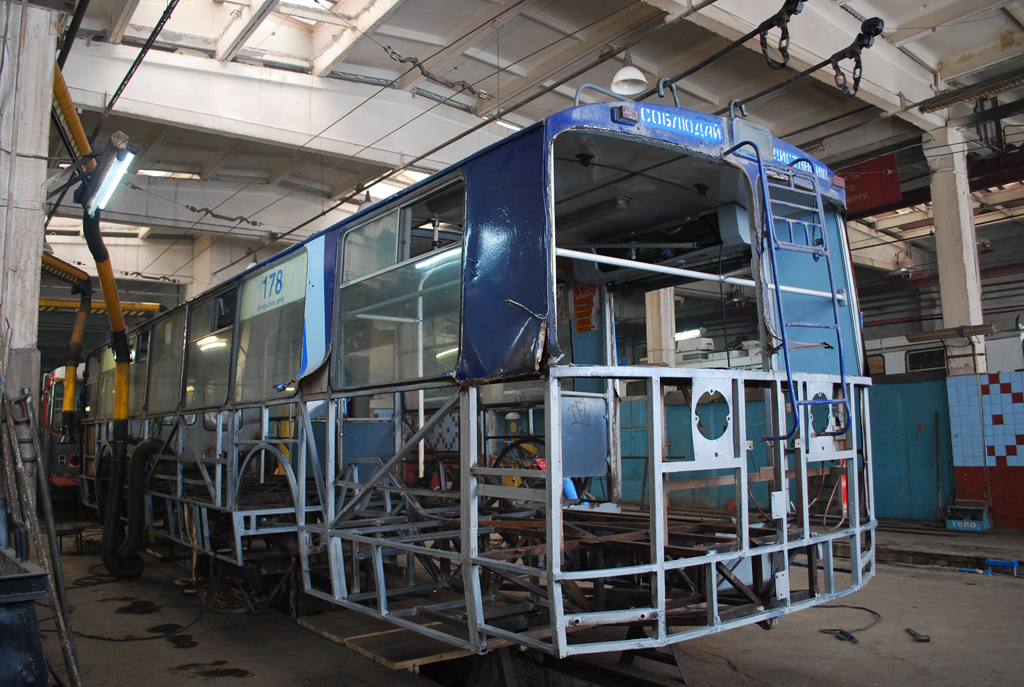 Екатеринбург, ЗиУ-682Г [Г00] № 178