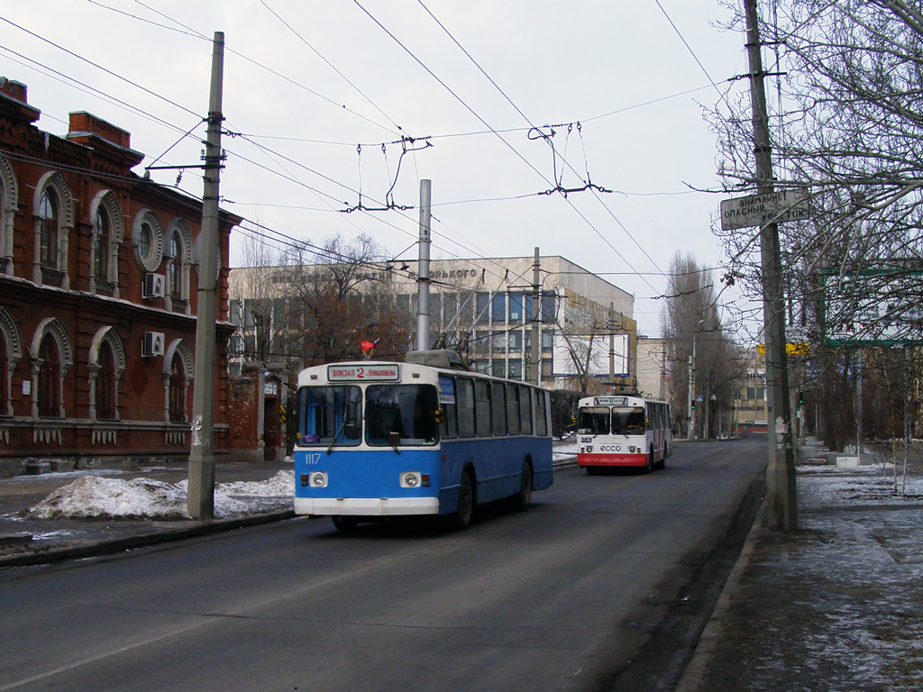 Волгоград, ЗиУ-682В [В00] № 1117; Волгоград, ЗиУ-682Г [Г00] № 4546