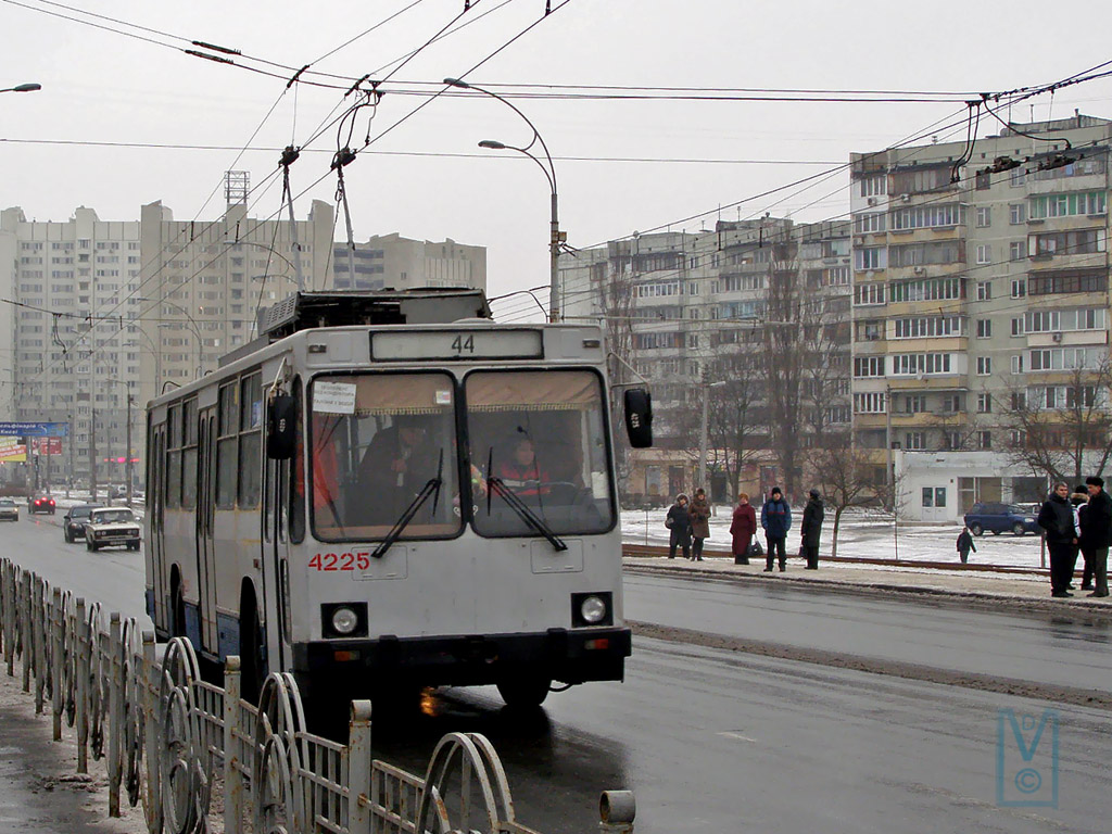 Kiova, YMZ T2 # 4225
