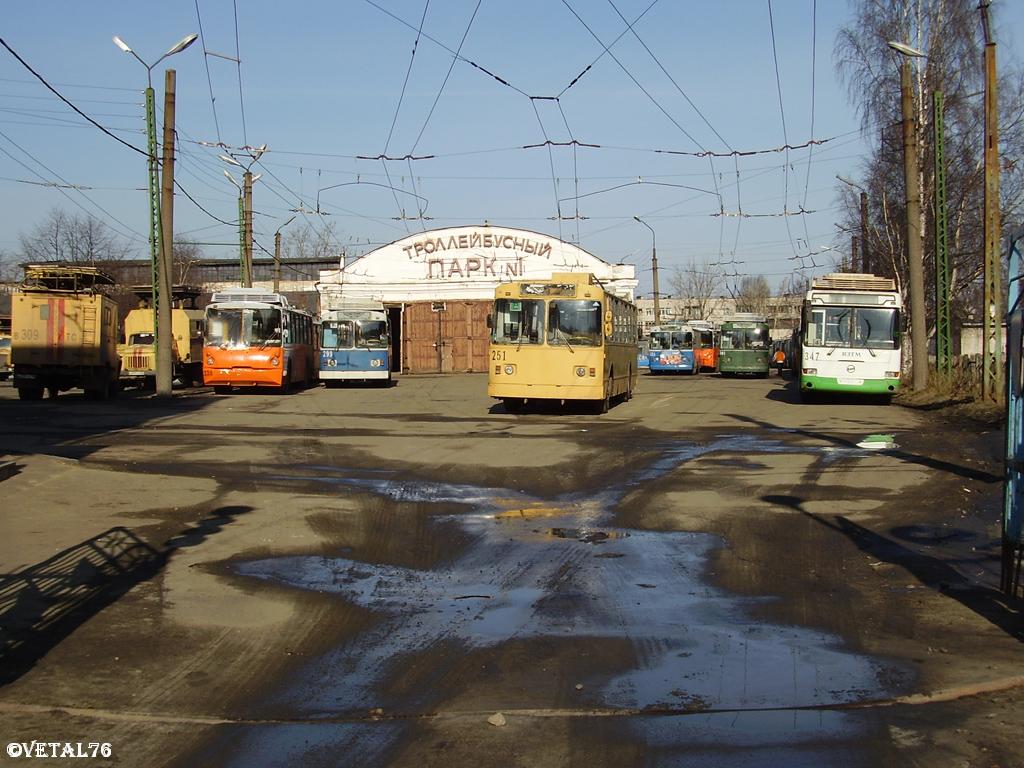 Петрозаводск, ЗиУ-682В-012 [В0А] № 251; Петрозаводск, ЗиУ-682В-012 [В0А] № 254