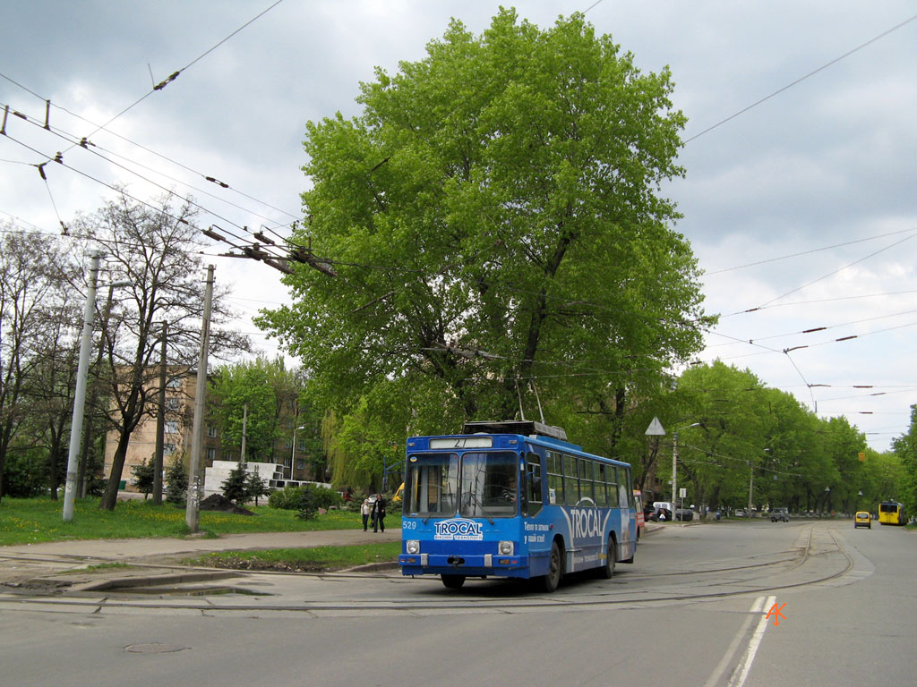 Киев, ЮМЗ Т2 № 529