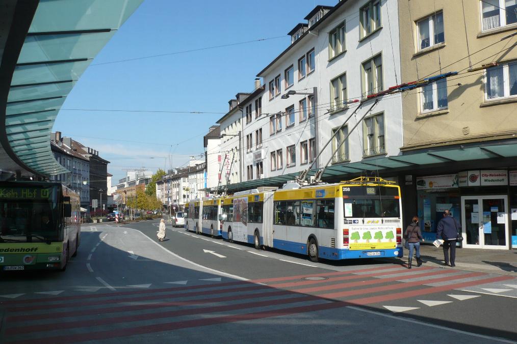 Solingen, Van Hool AG 300T — 258