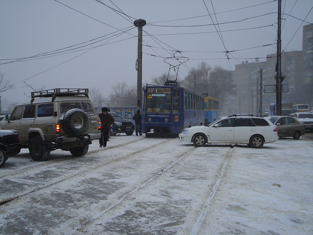 Vladivostok, 71-608K nr. 309; Vladivostok — Incidents; Vladivostok — Snowfalls; Vladivostok — Theme trams Vladivostok, 71-608K nr. 309; Vladivostok — Incidents; Vladivostok — Snowfalls; Vladivostok — Theme trams